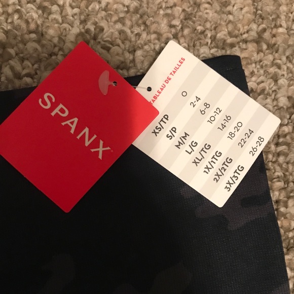 NWT Spanx EcoCare Seamless Leggings Camo Black - Picture 7 of 10